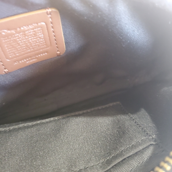 ๐๐COACH X DISNEY ๐๐ MONOGRAM MINNIE MOUSE CROSSBODY EDITION LIMITED - Picture 6 of 6